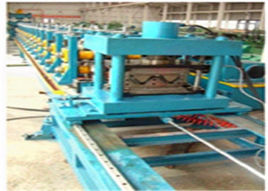Kim loại thép tốc độ cao Guardrail Roll Forming Machine 3-10m / Min
