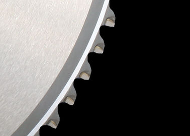 80 răng kim loại Cắt lưỡi cưa tròn để cắt thép, Cermet Nhật Bản nghiêng